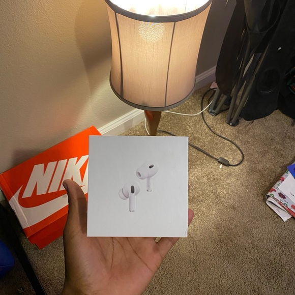 Apple White Earbud Headphones Premium Sound